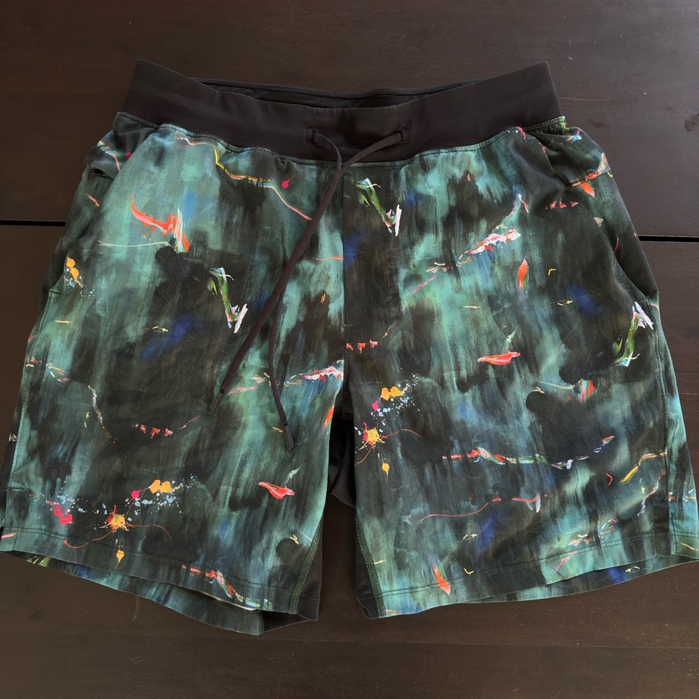 lululemon T.H.E. Linerless 7” Short (Size: M)